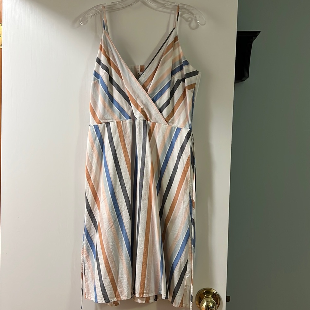 EUC Universal Thread striped spaghetti strap dress - Size Medium